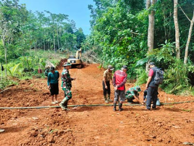 Hari Ketiga Pra-TMMD ke-123 Kodim 0625/Pangandaran, Pembukaan Badan Jalan Capai 10 Persen