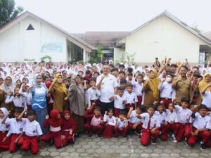 Kunjungi SDN Soklat, Pj Bupati Subang Kang Ade Nostalgia dan Silaturahmi di Almamater Tercinta