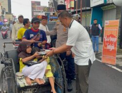 Polres Tasikmalaya Kota Berbagi Takjil, Wujud Kepedulian di Bulan Ramadan