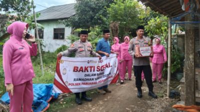 Polsek Pabuaran Bersama Bhayangkari Gelar Bakti Sosial Bagikan Paket Sembako, Kepada Warga Kurang Mampu dan Lansia