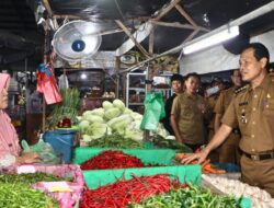 Sidak Pasar Jelang Lebaran, Bupati Muara Enim Ingatkan Pedagang Tak Mainkan Harga Sembako