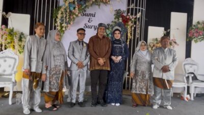 Kebahagiaan Sumi dan Surya di Pernikahannya Dihadiri Wakil Wali Kota Tasikmalaya