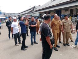 Tinjau Kegiatan Rehabilitasi, Wali Kota Viman Alfarizi: Untuk Penataan Pasar Cikurubuk Ada 7 Titik, 6 Titik Jalan dan 1 Titik Saluran Drainase