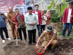 Ketua DPRD Kota Tasik Bersama Wakil Wali Kota Lakukan Peletakan Batu Pertama Pembangunan IKA STHG