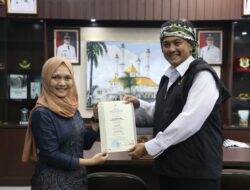 Sebanyak 7 Orang Ahli Cagar Budaya Mendapatkan Sertifikat Dari Wakil Wali Kota Tasikmalaya