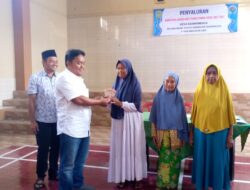 Kades Rajamandala Kecamatan Rajapolah Secara Simbolis Berikan BLT DD Sebanyak 30 Orang KPM