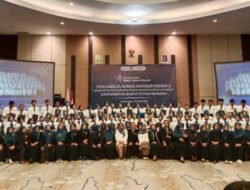 Rektor Universitas BTH Ambil Sumpah 77 Apoteker, Delapan Puluh Persen Lulusan Mahasiswa Farmasi Langsung Diterima Kerja