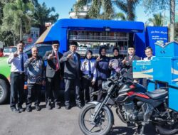 Dorong Minat Baca Masyarakat, Perpusipda Ciamis Serahkan Kolecer ke 4 Kecamatan