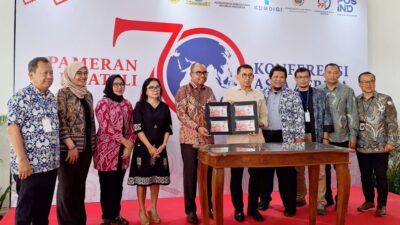 Pos Indonesia Bersama Kemenbud RI Hadiri Pameran Filateli 70 Tahun KAA