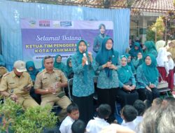 Istri Wali Kota Tasik Kunjungi SD Cikalang di Program PKK Go To School, Tumbuhkan Semangat Literasi Bagi Siswa