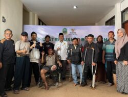 Wujud Nyata! BAZNAS Jabar Salurkan Bantuan Kaki Palsu untuk 27 Penyandang Disabilitas, Program “Abdi Nagri Nganjang Ka Warga”