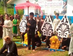 SMPN 4 Kalijati Subang Sambut Rombongan Ketua Tim Verifikasi Lapangan Sekolah Adiwiyata dengan Sisingan