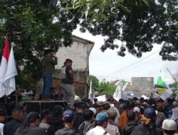 Tuntut Regulasi IPR,Sebanyak 3000 Penambang yang Tergabung DPC APRI Kabupaten Tasikmalaya Gelar Aksi di Kantor Wilayah VI ESDM Jabar