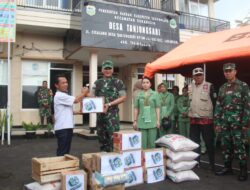 Peduli Sesama, Dandim 0612/Tasik dan Persit KCK Cabang XXIII Salurkan Bantuan Korban Banjir di Tanjungsari