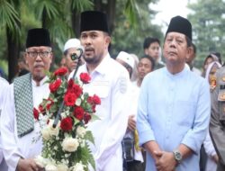 Wabup Purwakarta Lepas Keberangkatan Jemaah Haji Kloter 23 Menuju Tanah Suci