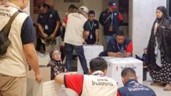Jemaah Masih di Makkah, Pos Indonesia Sudah Antar Oleh-oleh Haji Sampai Rumah