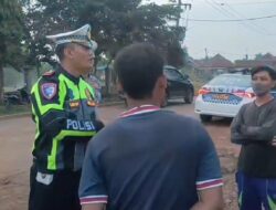 Satlantas Polres Subang Laksanakan Penertiban dan Berikan Himbauan Kepada Supir Truk, Mematuhi Perbup