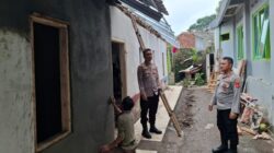 Wakapolres Tasik Kota Monitoring Kegiatan Bedah Rumah di Cipari, Wujud Kepedulian Polri untuk Masyarakat