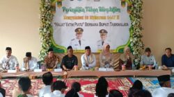 Kepala Desa Rajamandala Enjang Jalaludin Mengucapkan Terimakasih Kepada Wakil Bupati Tasikmalaya yang Hadir di Hajat Yatim di Kp.Cikapol