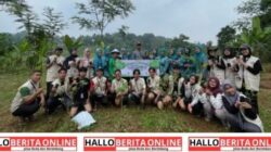 Kolaborasi Mahasiswa KKN dan Kader PKK dalam Pengembangan Kebun Toga di Desa Cihuni