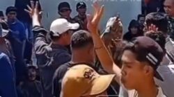 Diduga Tidak Transparan, Ratusan Masyarakat Desa Wagunjaya Cianjur Geruduk Balai Desa, Pertanyakan Angaran DD dari Tahun 2021-2024