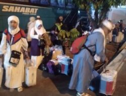 Rombongan Jemaah Haji Kloter Terakhir 56 JKS Cianjur, Tiba Rabu Pagi, Seorang Jemaah Tidak Kembali
