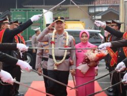 AKBP Hidayatullah Resmi Pimpin Polres Ciamis Disambut dengan Prosesi Pedang Pora