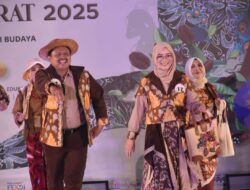 Kembali Kabupaten Sumedang Torehkan Prestasi, Kali ini di Ajang Fashion Show Sunda Karsa Fest PKJB dan KKJB 2025