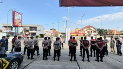 Polres Purwakarta Lakukan Pengamanan Pengosongan Lahan di Jalan RE Martadinata