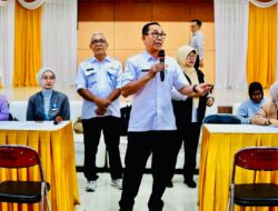 Sekda Subang Tinjau Proses Penyerahan Rekening Bantuan Bagi Pedagang Terdampak Penertiban Bangunan Liar di Kecamatan Ciater