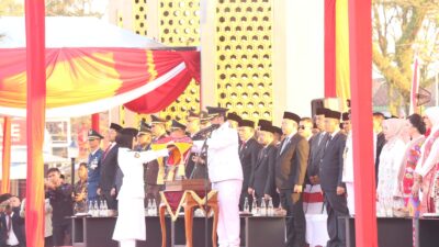 Wakil Wali Kota Tasik Pimpin Upacara Penuh Makna Penurunan Bendera Merah Putih HUT RI Ke-80