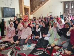 Emak-emak Ciparay Cipari Mangkubumi, Sambut Antusias Anggota DPRD Kota Tasikmalaya Hj.Nurjanah Laksanakan Reses