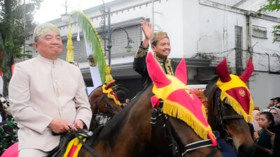 Kabupaten Sumedang Curi Perhatian, Kuda Renggong dan Kereta Naga Paksi Tampil di Kirab Budaya HUT Ke-80 Jabar