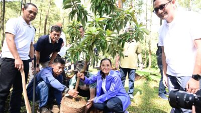 Kejati Jabar Buka Peringatan Hari Lahir Kejaksaan Ke-80, Lakukan Penanaman Pohon di Jayagiri Cikole