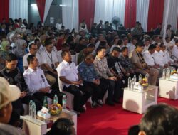 Sekda Subang Hadiri Akad Massal dan Serah Terima Kunci