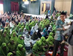 Penuh Khidmat, PAC Muslimat NU Kecamatan Sukaresik Gelar Pengajian Rutin dan Santunan di Desa Sukamenak