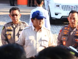 Prabowo: Polisi Terluka Saat Ricuh Akan Dapat Kenaikan Pangkat Luar Biasa
