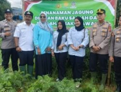 Polres Cianjur Bersama Pemdes Ciherang Serta Warga, Tanam Jagung Program Ketahanan Pangan