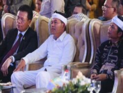 Bupati Purwakarta dan Gubernur Jabar Hadiri Perayaan Jubileum 50 Tahun HKBP Purwakarta