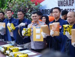 Polda Jabar Gagalkan Peredaran Narkoba Jaringan Internasional dan Lokal 17,6 Kg Sabu,19,5 Kg Ganja dan Sejata Api Ilegal