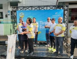 Senator Komeng Bersama Diky Chandra Lepas Peserta Gerak Jalan, Event Kejuaraan Tarkam Kemenpora Gelaran KONI Kota Tasik