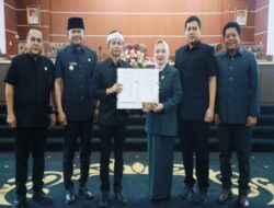 DPRD dan Bupati Purwakarta Sepakat Tandatangani Rancangan KUA-PPAS APBD TA 2026 Sebesar Rp2,4 Triliun