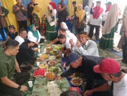 Warga Kelurahan Cikalang Bahagia Dapat Makan Nasi Liwet Bareng Wakil Wali Kota Tasik