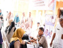 Semarak Hari Santri Nasional 2025, Pemkab Purwakarta Gelar Gempungan Pelayanan Publik di Cireok