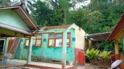 SDN Cikamunding Desa Cisarua Atap Sekolah dan Bangunan Ambruk, Butuh Perhatian Segera Dinas Pendidikan