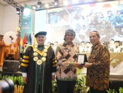 Hadiri Wisuda Universitas Mayasari Bakti, Diky Chandra: Ucapkan Selamat dan Rasa Bangga Kepada Seluruh Wisudawan