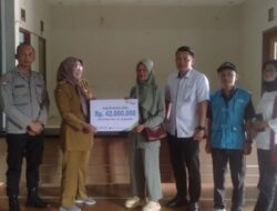 BPJS Ketenagakerjaan Cabang Sumedang Serahkan Santunan Jaminan Kematian Rp 42 Juta Kepada Ahli Waris Warga Desa Sukagalih