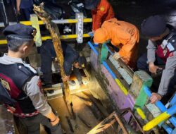 Respon Cepat Polres Purwakarta Bantu Penanganan Bencana Banjir