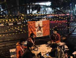Gedung DPRD Disegel GMNI Purwakarta, Sindir Legislasi Tanpa Ilmu dan Tanpa Malu