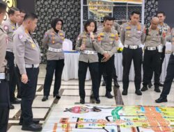 Satlantas Polres Purwakarta Matangkan Strategi Pengamanan Nataru Lewat Tactical Floor Game